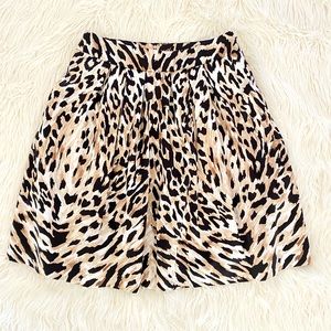 EUC White House Black Market Leopard Skirt